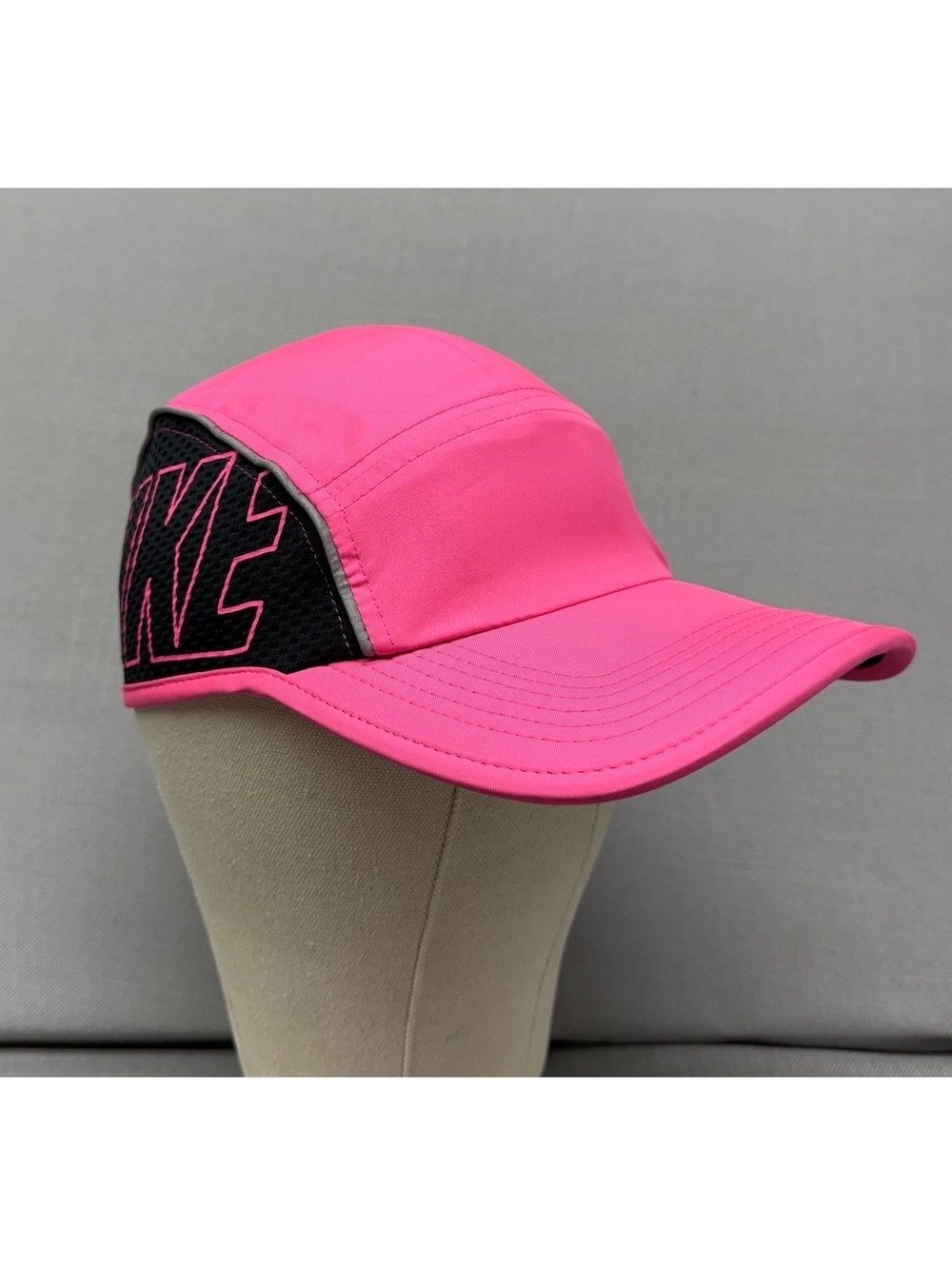 Nike AW84 Hat Womens Aerobill Dri Fit Running 5 Panel Cycling OSFA 848376 Cap